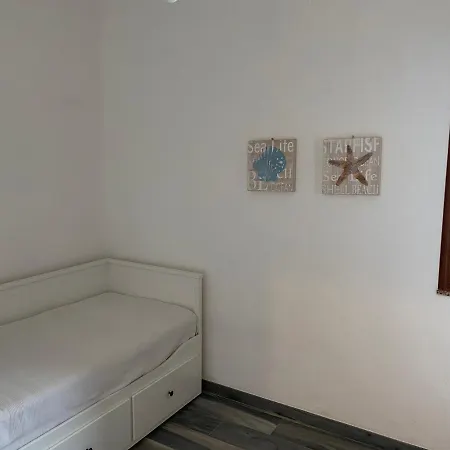 Sa Petra Ruja Vacanze * سانتا لوسيا